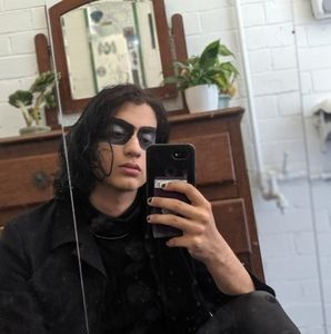 Meet your Posher, Sam